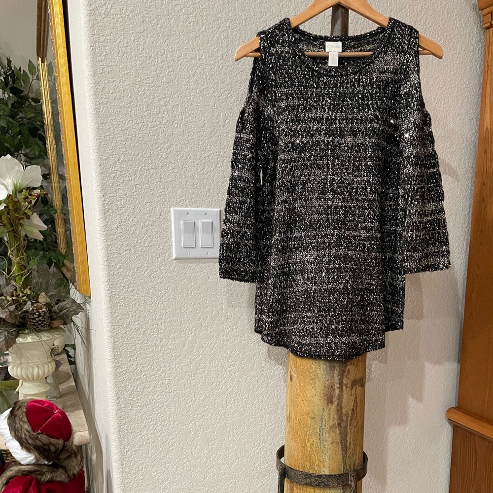 ✨ CHICO’S Glimmering “Cold Shoulder” long sleeve Black & Gold Sweater SZ 1 NWOT